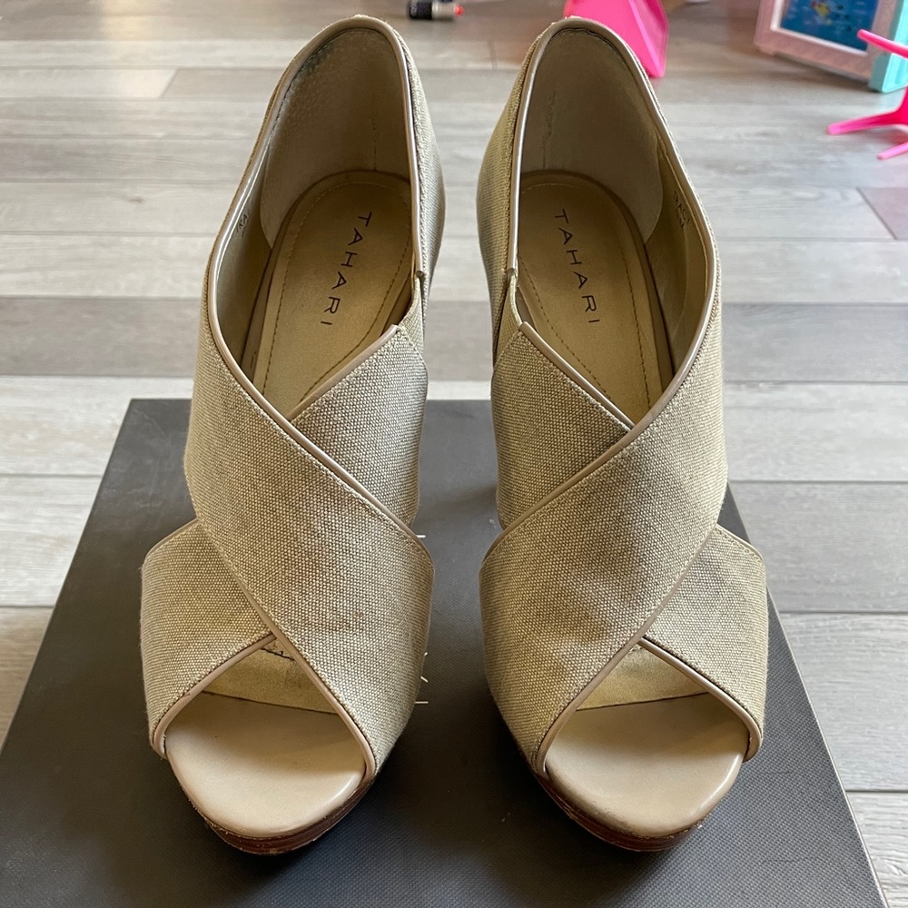 Tahari heels, natural/tan, size 6 1/2